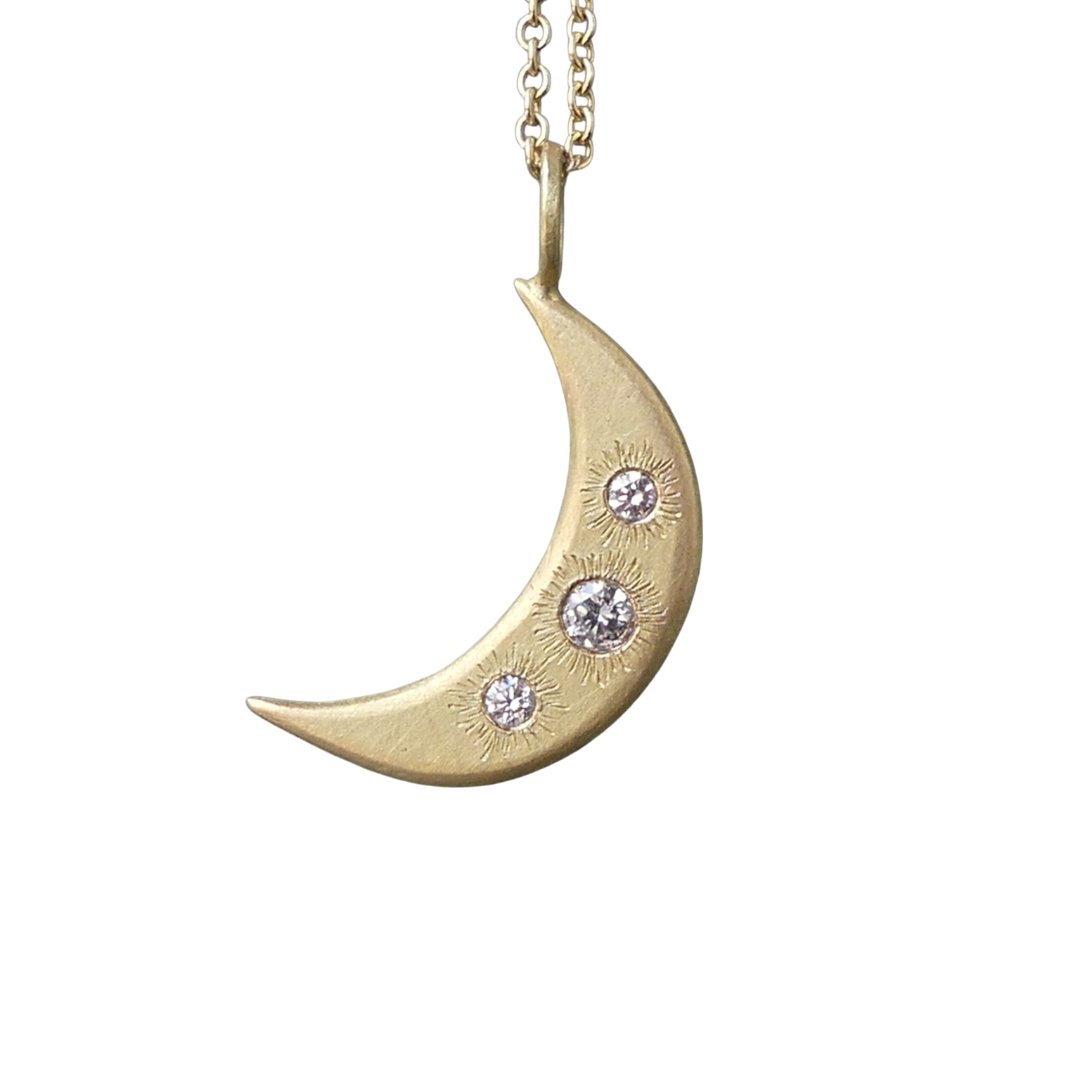 lunita-moon-amulet