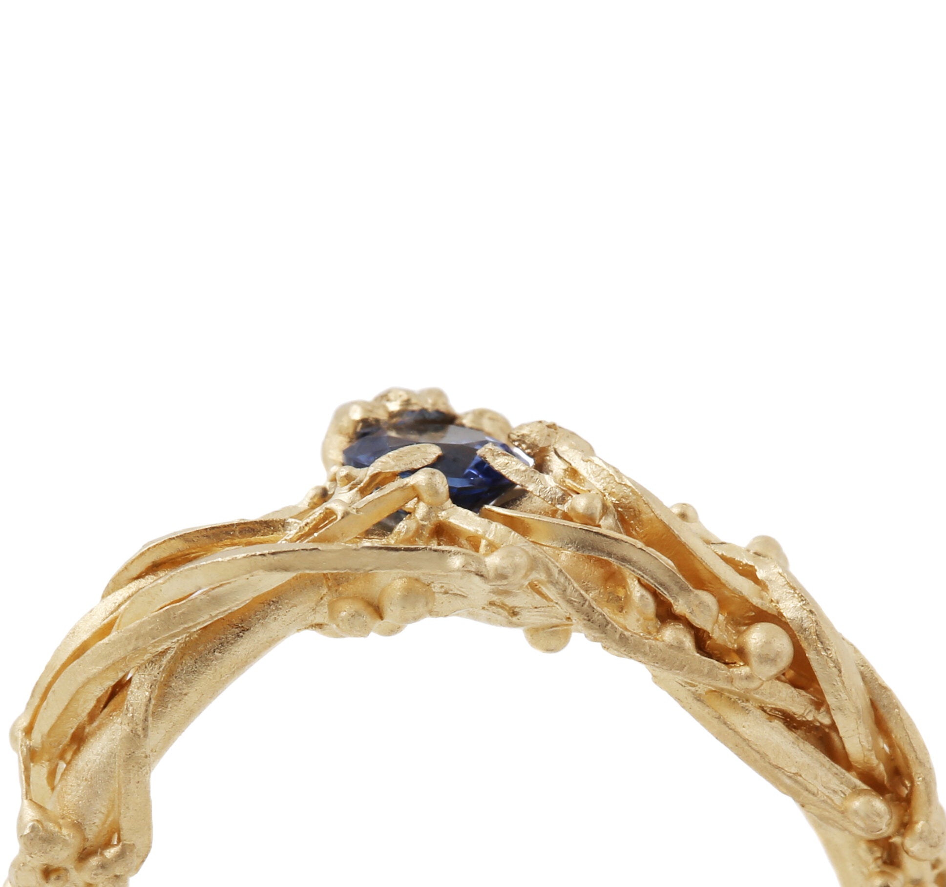 odyssey-blue-sapphire-and-gold-engagement-ring