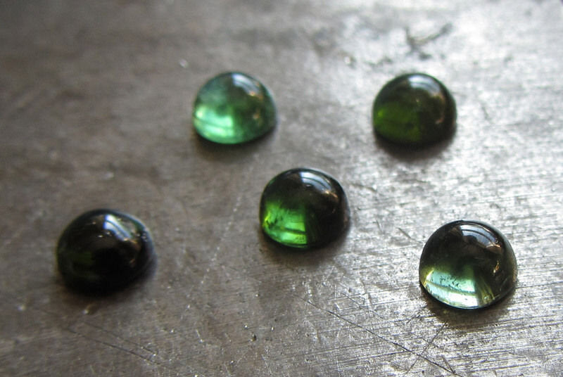 green-tourmaline-dotty-spot-round-stud-earrings