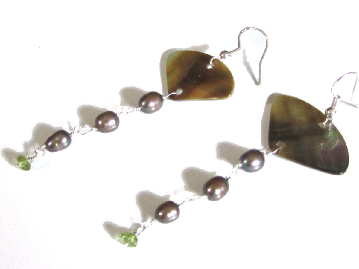 fan-earrings-with-peridot-and-mother-of-pearl