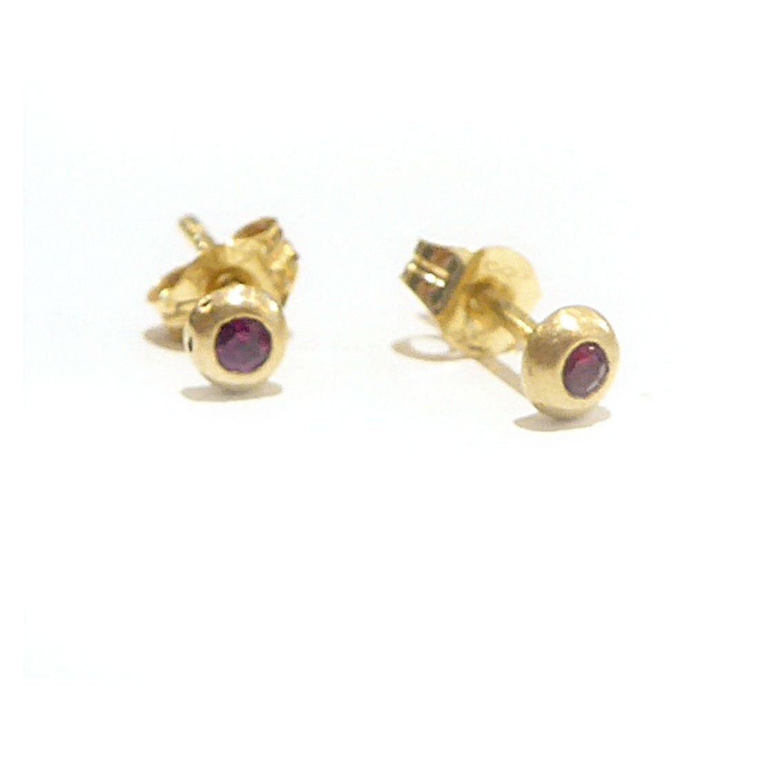 red-ruby-and-18k-gold-stud-earrings