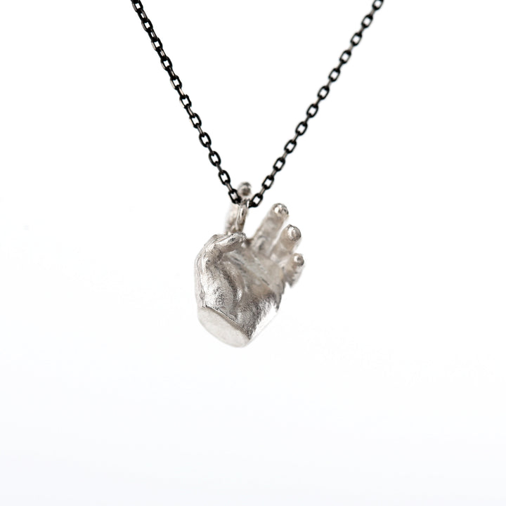 solitary-silver-hand-pendant