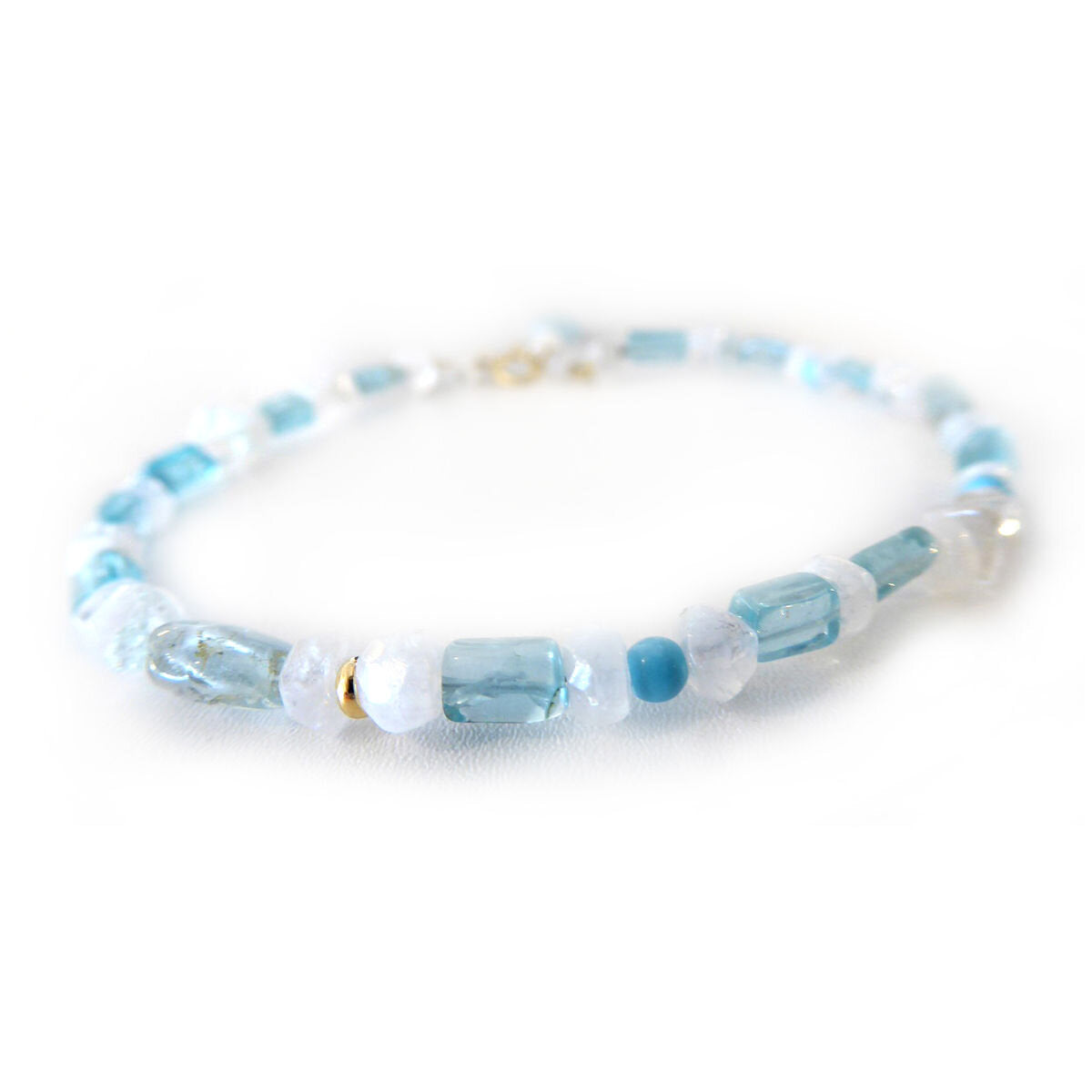 aquamarine-moonstone-apatite-and-turquoise-bracelet-in-18k-gold