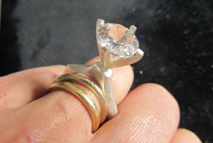 passionata-softie-sculptural-ring-with-rose-quartz