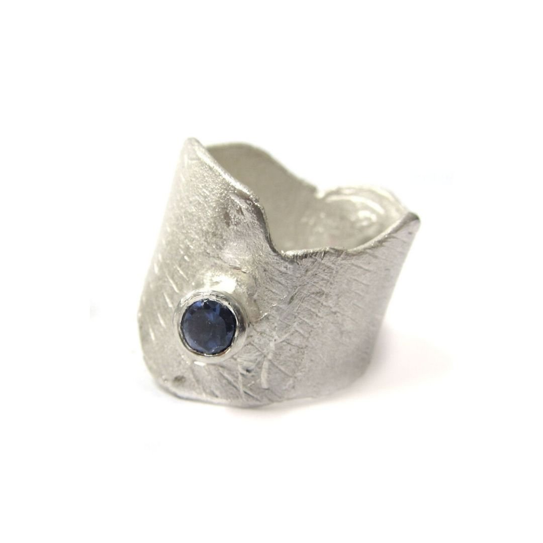 sculptural-sterling-silver-fashionista-ring-with-blue-iolite