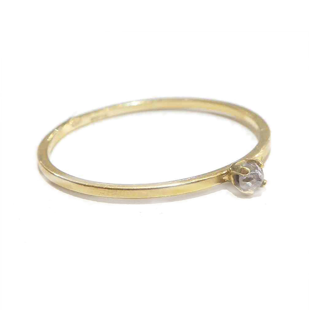 tiny-diamond-18k-gold-ring