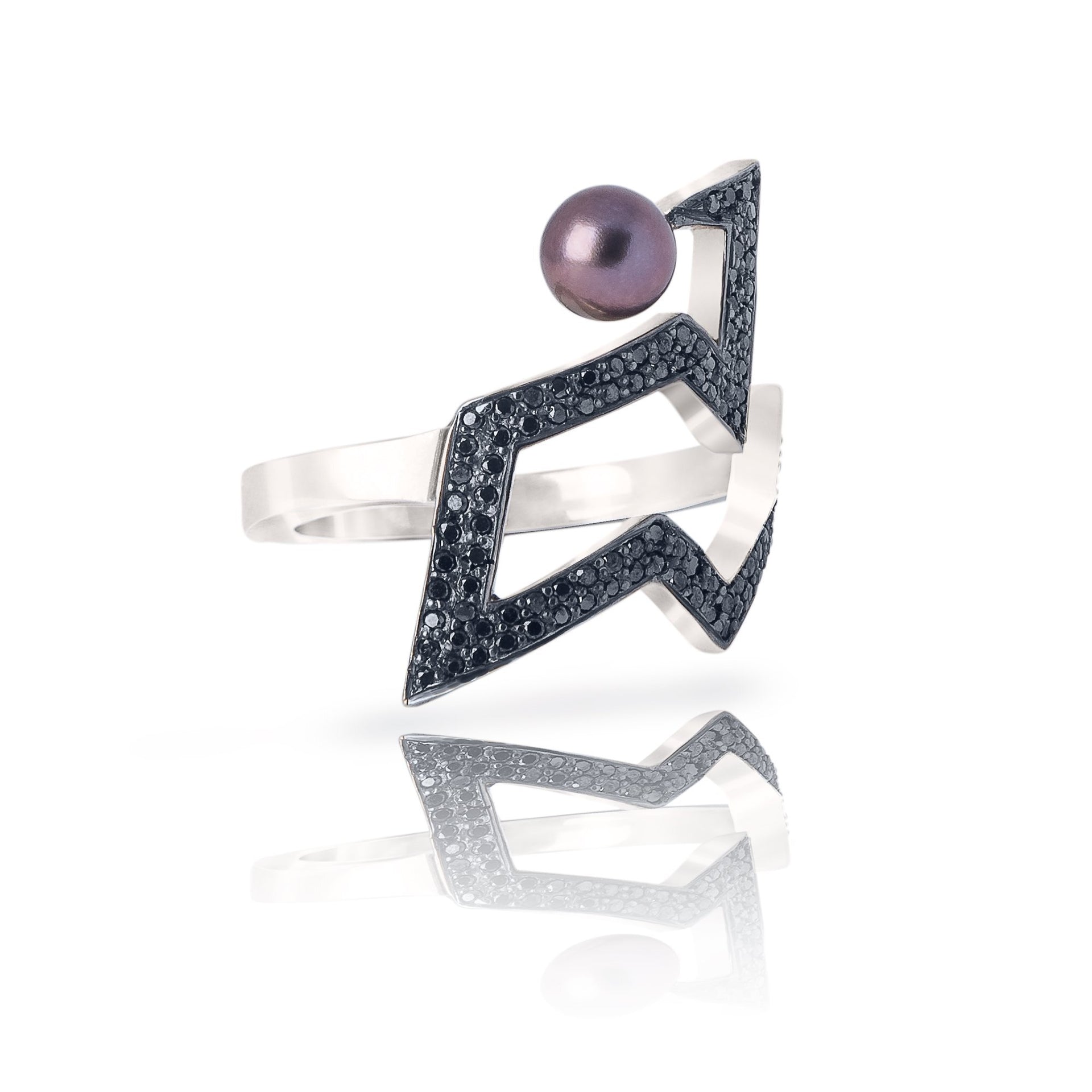 snaketric-edgy-ring-silver-with-black-diamonds