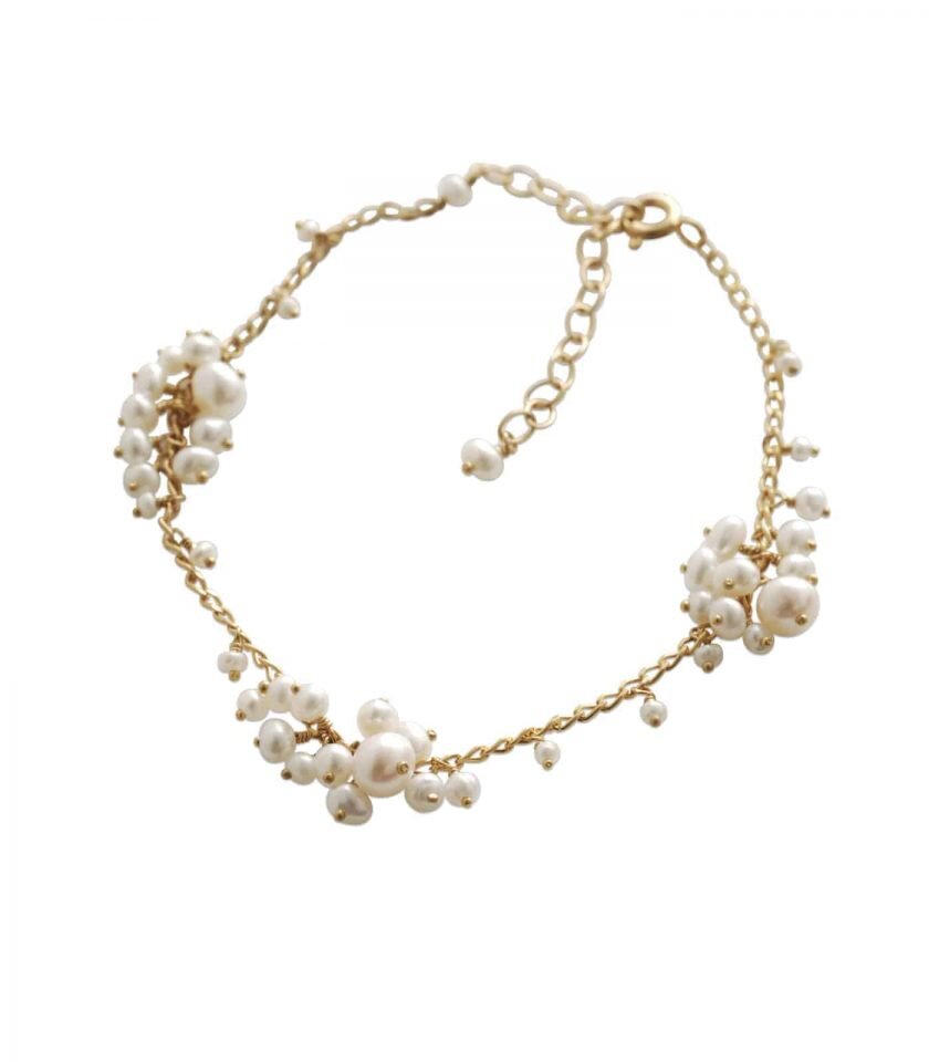 pearl-and-gold-scattered-cluster-bracelet