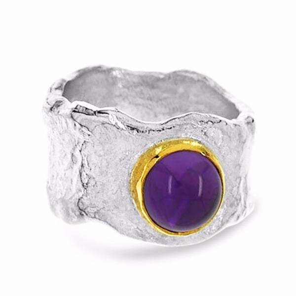 silver-ring-with-cabochon-amethyst-set-in-18k-gold