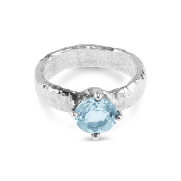 silver-ring-with-blue-topaz