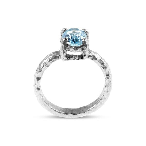 silver-ring-with-blue-topaz