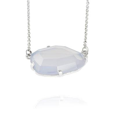 silver-pendant-with-chalcedony