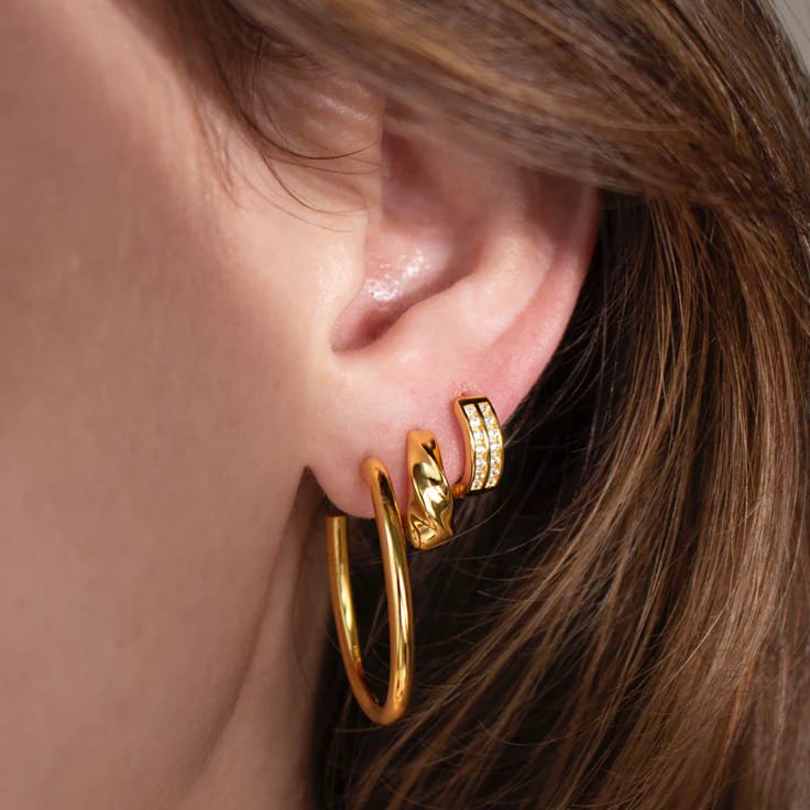 jocelyn-hoops-gold