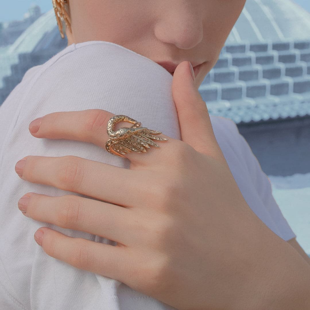 gold-swan-ring