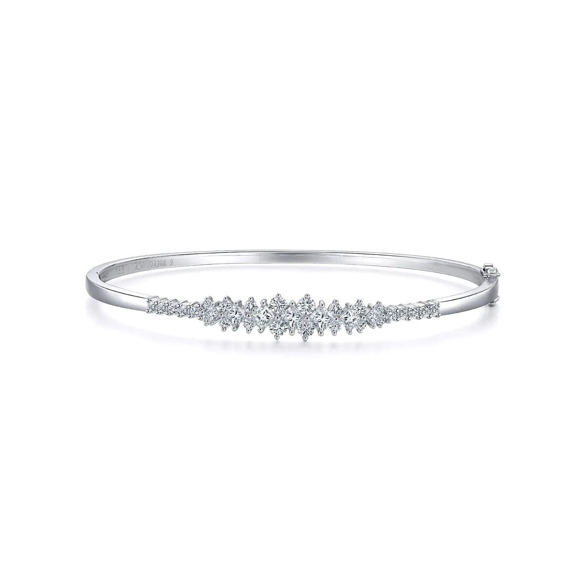 diamond-symphony-bangle-in-18k-white-gold-chow-sang-sang