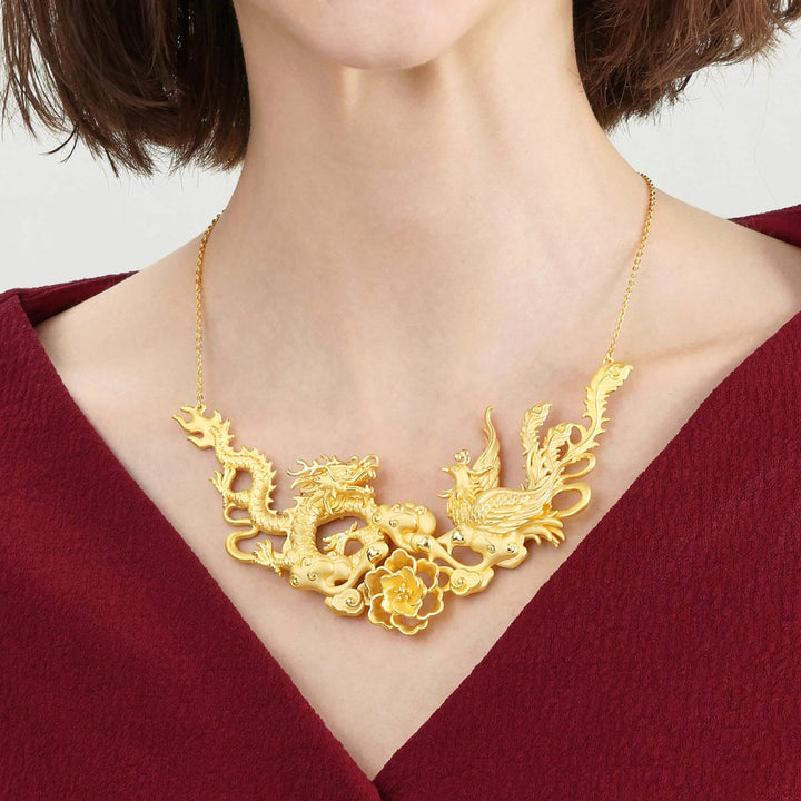 dragon-phoenix-necklace-in-24k-gold-chow-sang-sang