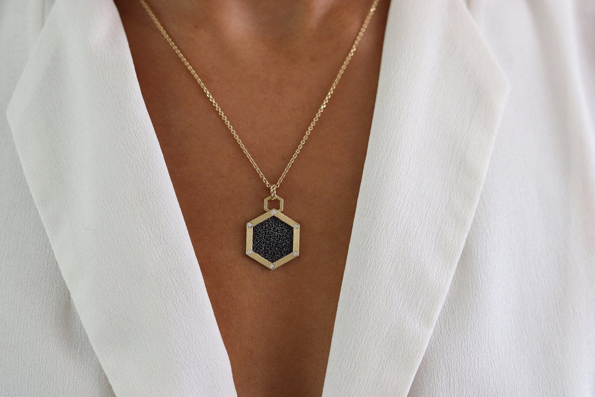 hexagon-6-point-large-necklace