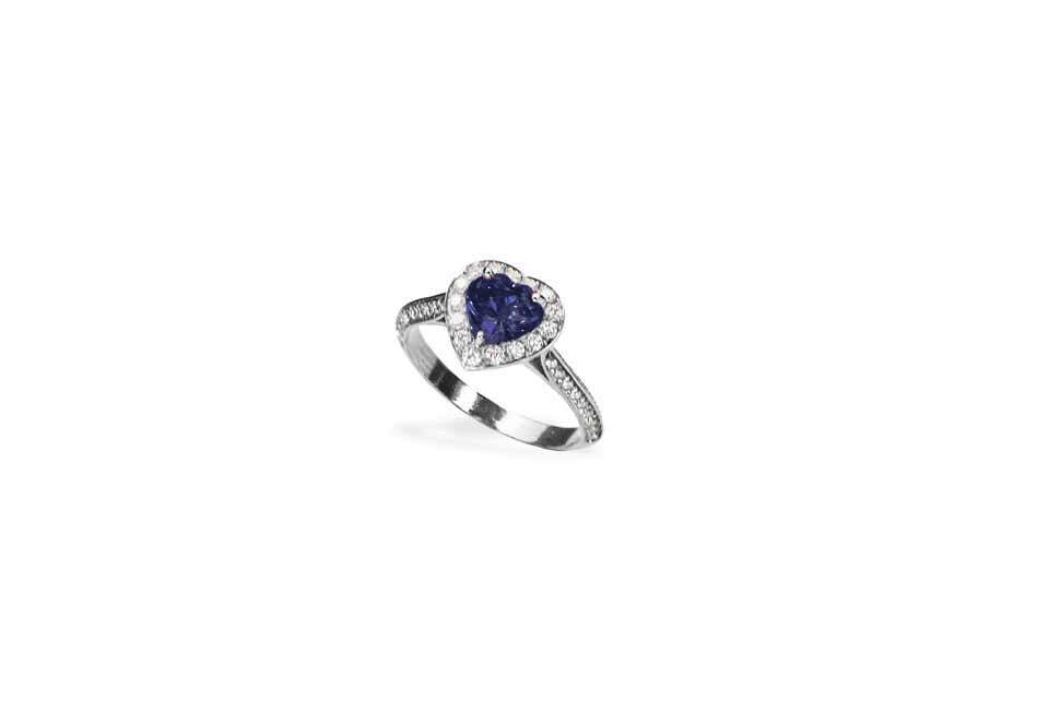 tanzanite-and-diamond-heart-ring