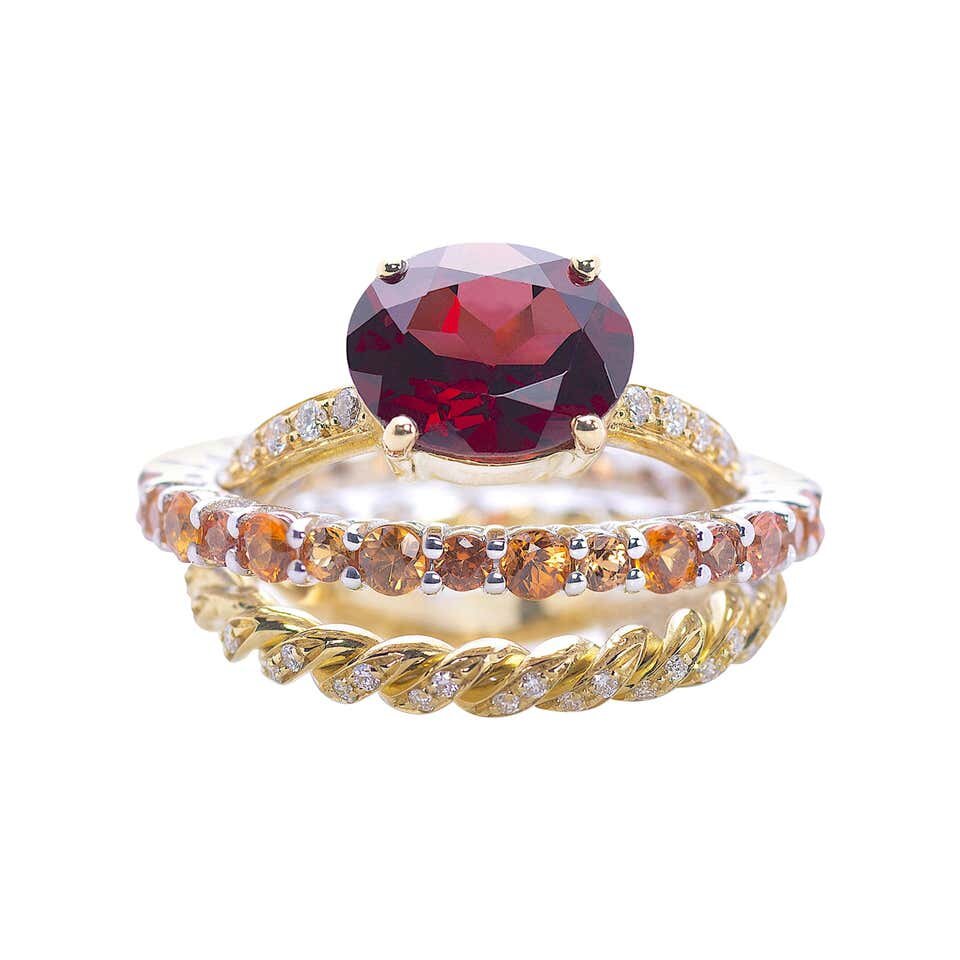 garnet-amulet-ring