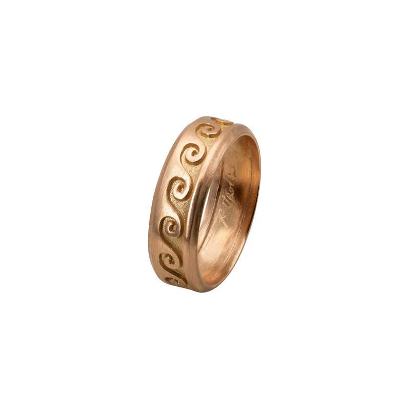 wave-ring-in-18k-rose-gold