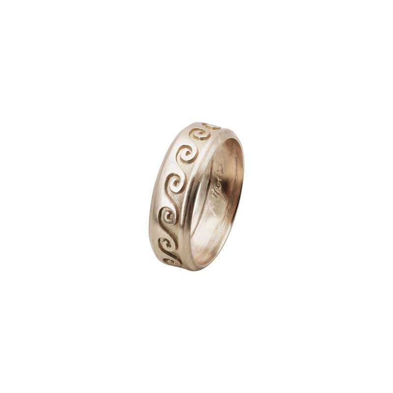 wave-ring-in-18k-white-gold