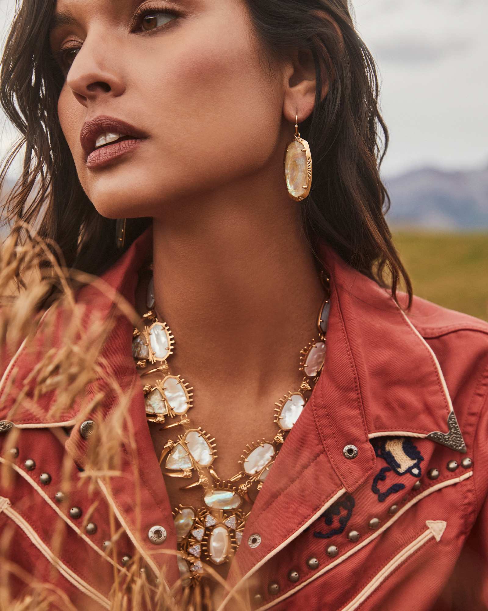 Iridescent statement necklace deals
