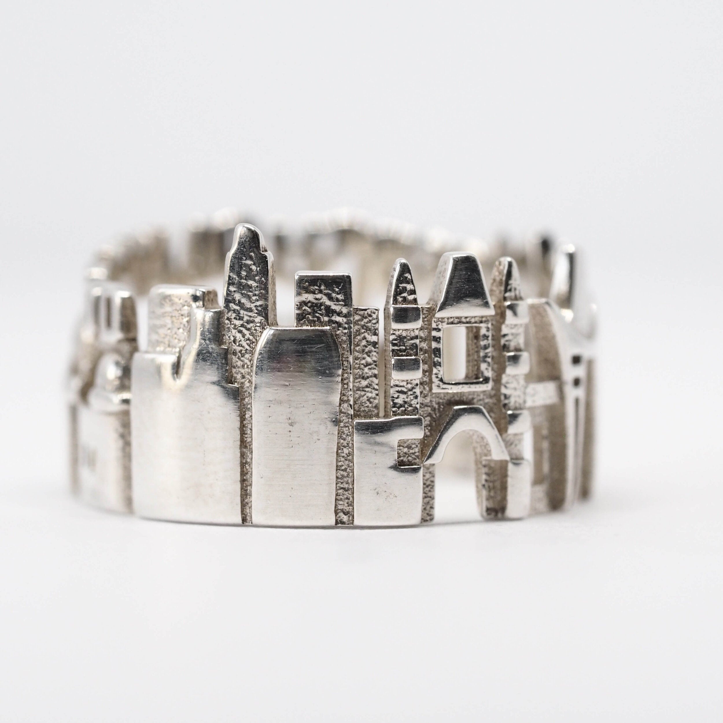 los-angeles-cityscape-ring