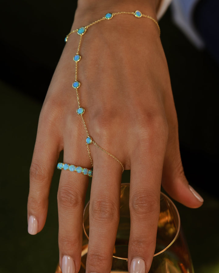 mojave-hand-chain-in-gold-and-blue-opal