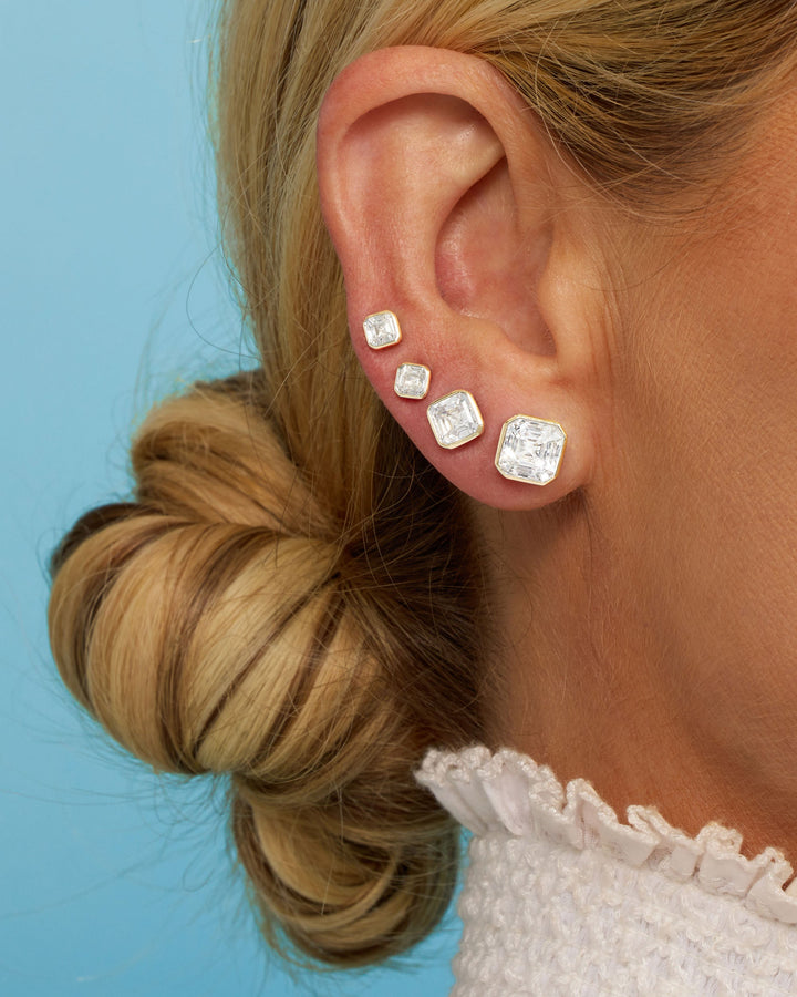 duchess-8mm-studs-in-silver-and-white-diamondettes