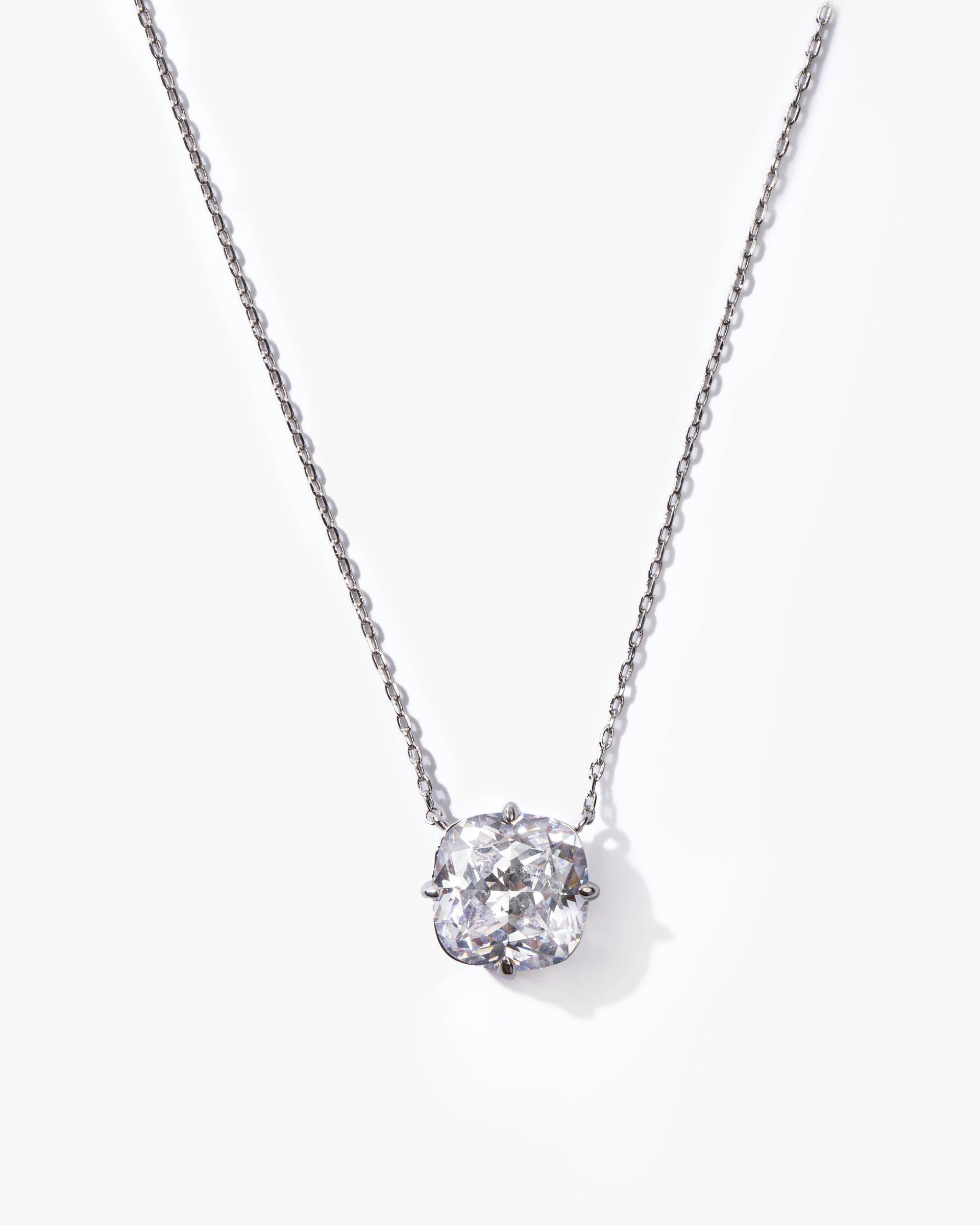 grand-empress-necklace-in-silver-and-white-diamondettes