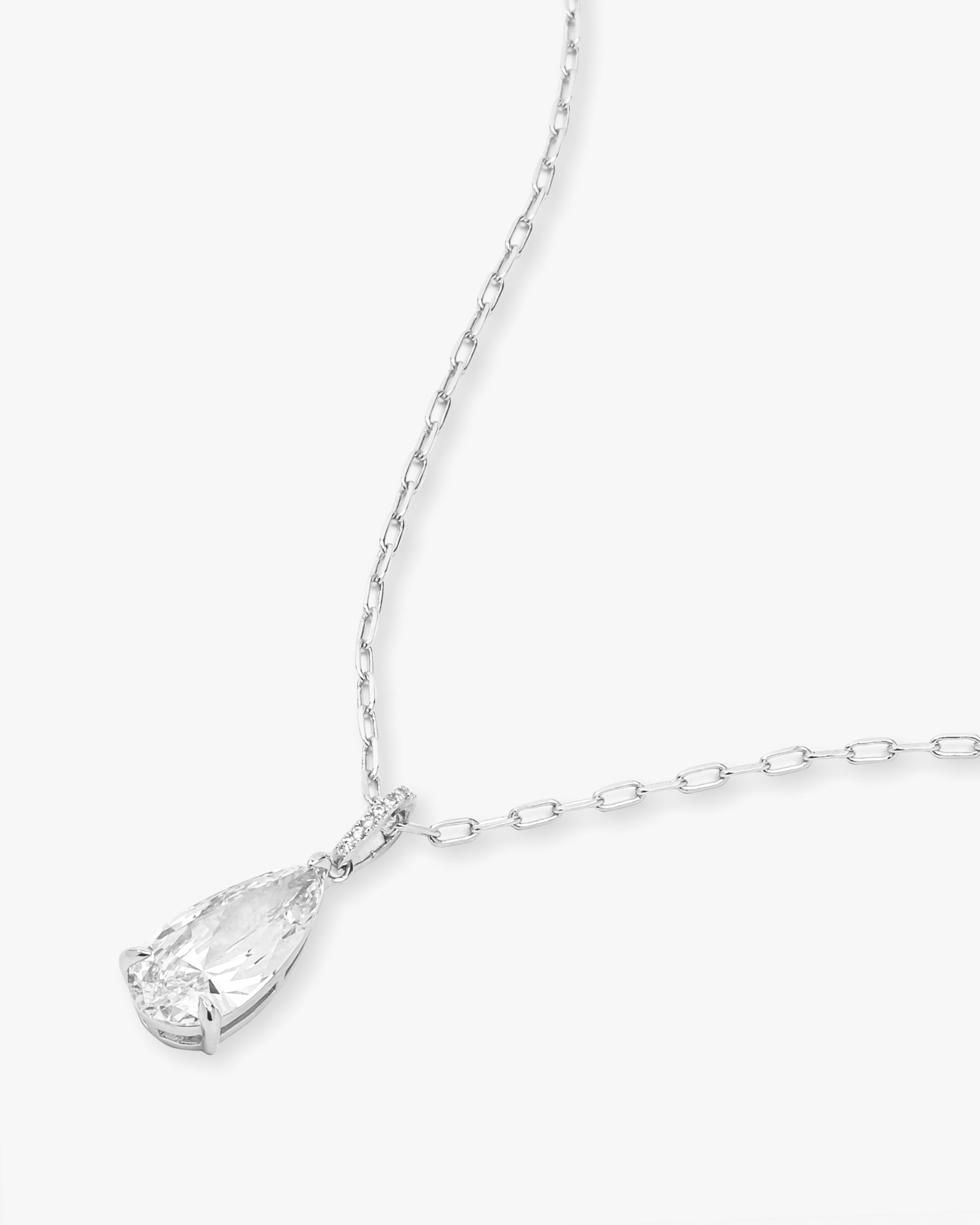 smith-necklace-in-silver-and-white-diamondettes