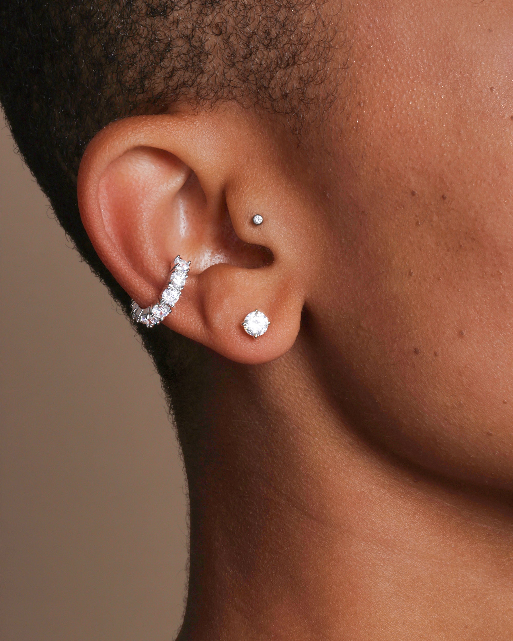 oh-she-fancy-ear-cuff-in-silver-and-white-diamondettes