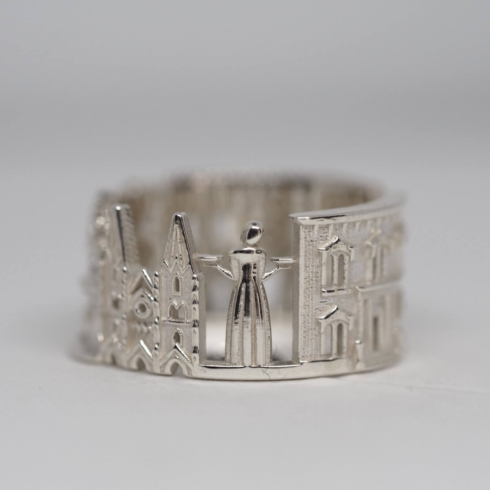 savannah-cityscape-ring