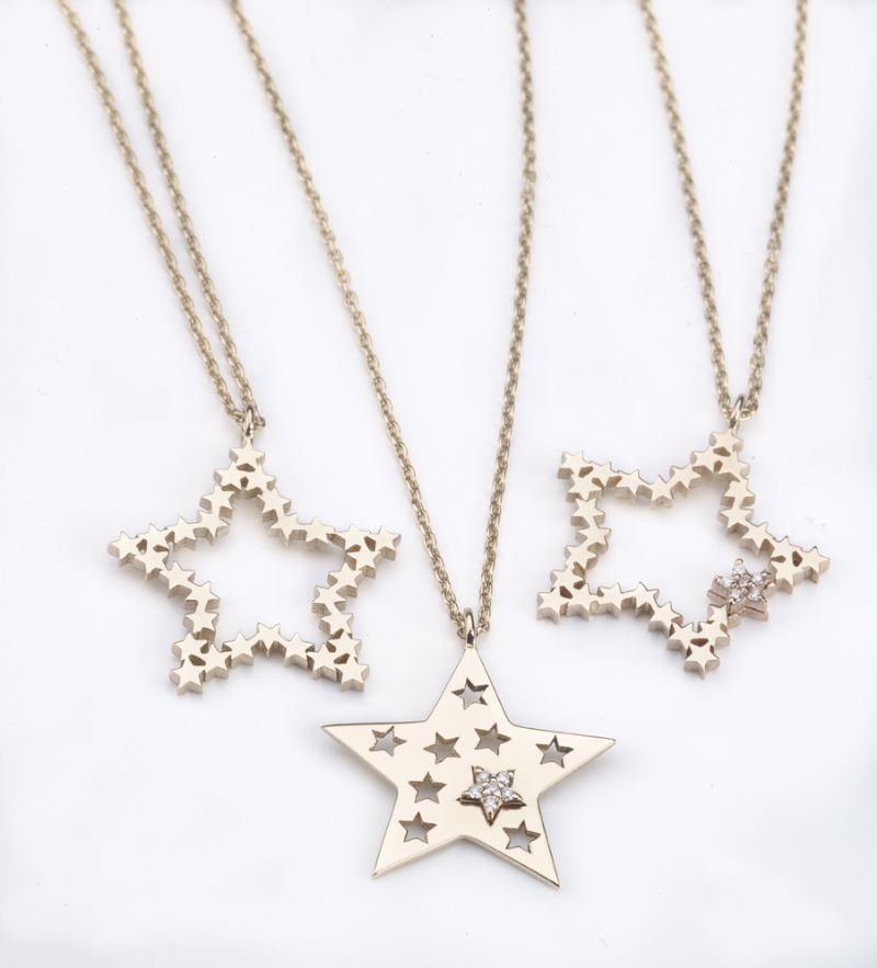 gold-star-necklace