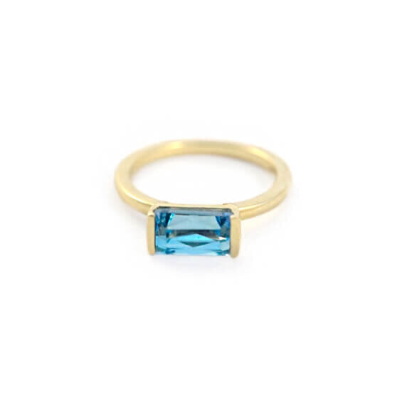 bonbon-ring-blue-topaz