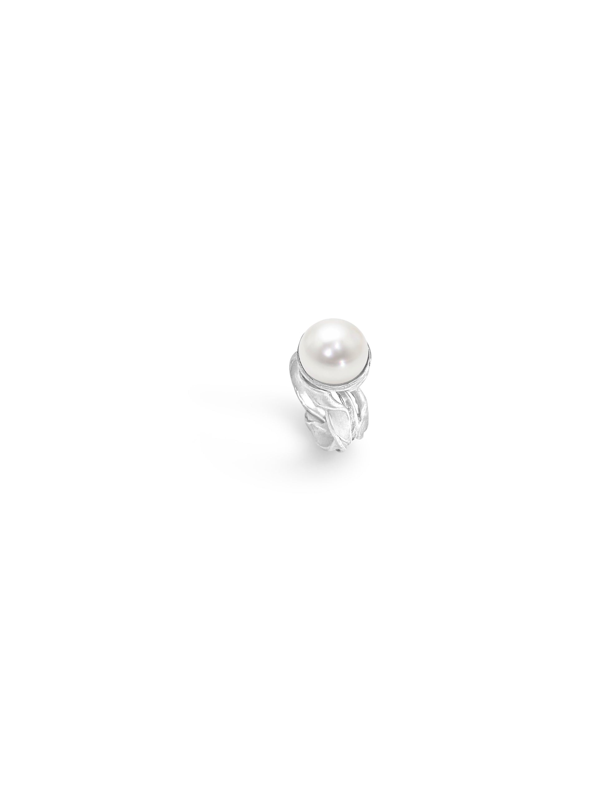 silver-seaweed-pearl-ring