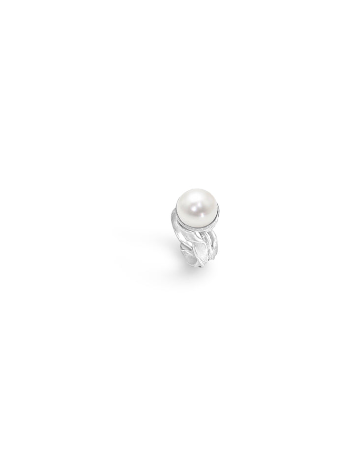 silver-seaweed-pearl-ring