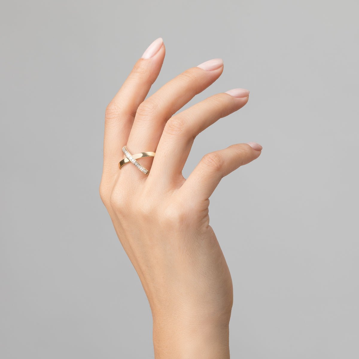 bold-half-diamond-baguette-x-ring-aurate