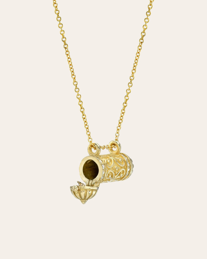 gold-and-diamond-amulet-necklace