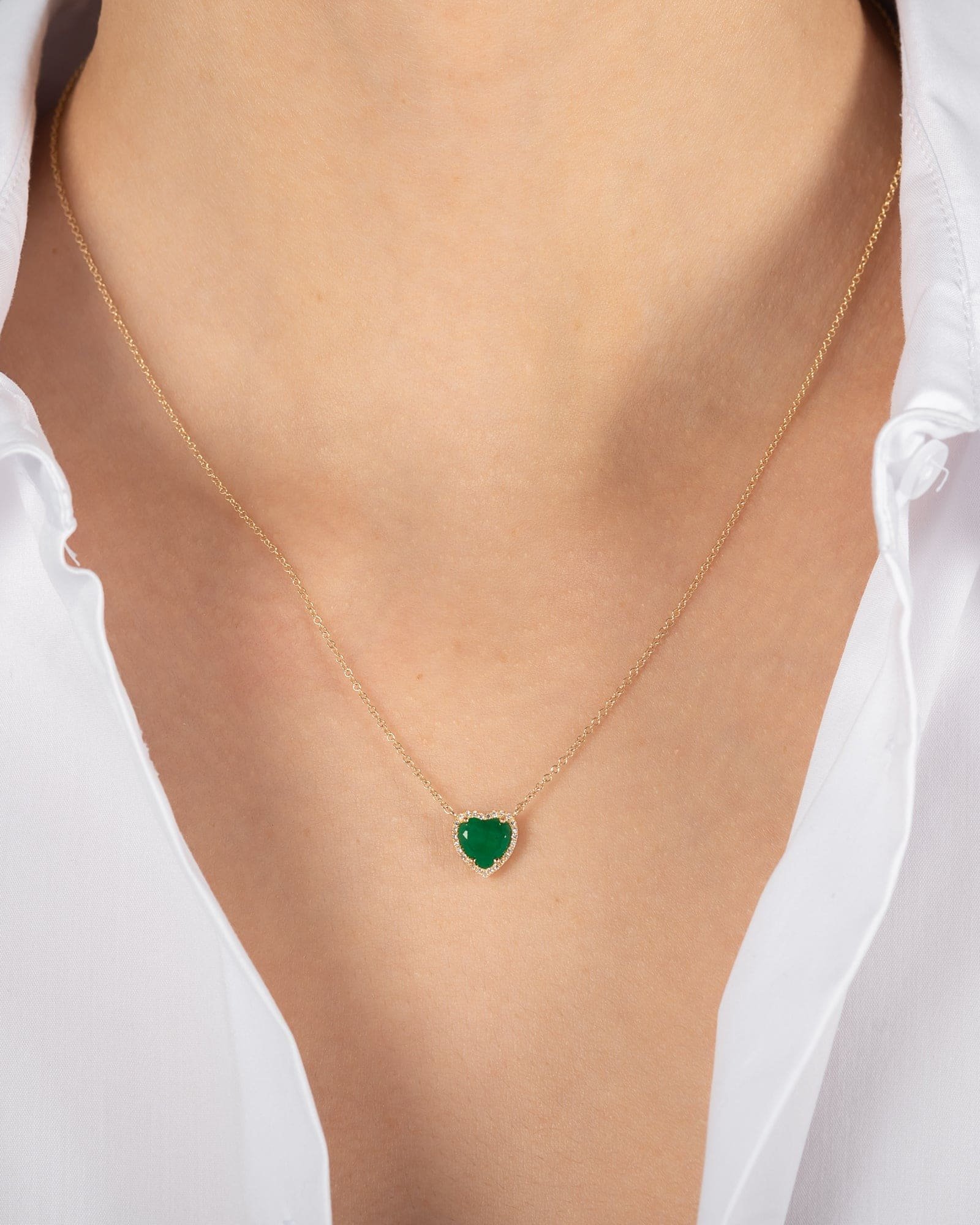 diamond-emerald-heart-necklace