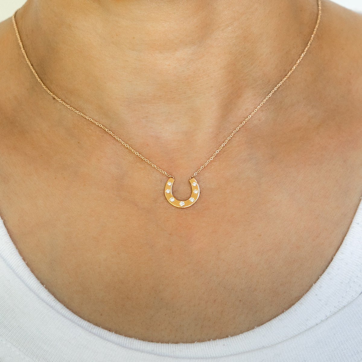 diamond-horseshoe-charm-necklace