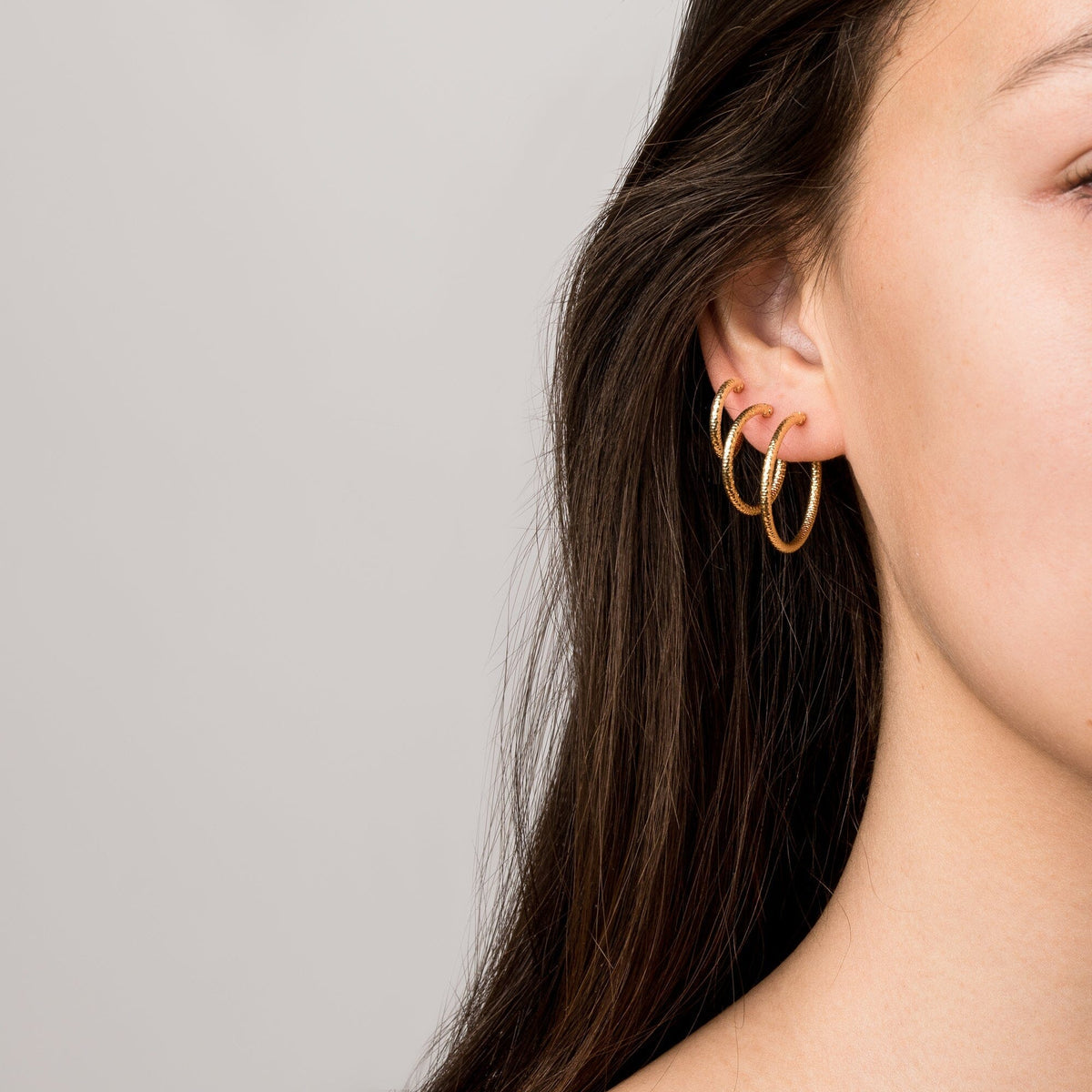 textured-hoop-earrings-in-14k-rose-gold-aurate