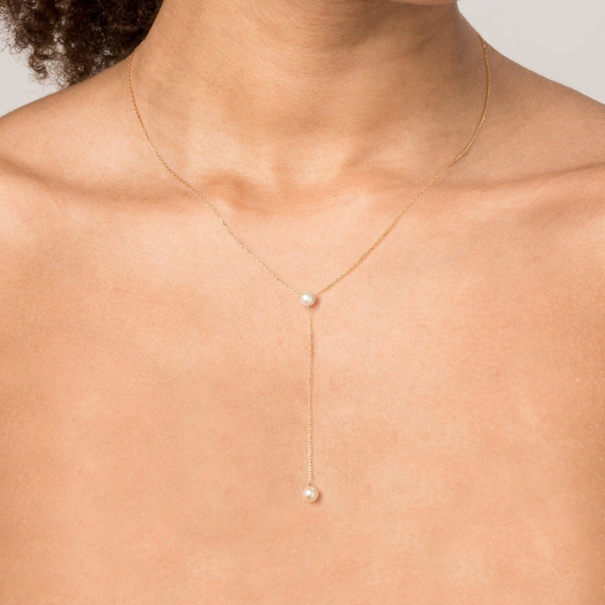 pearl-lariat-necklace-in-18k-white-gold-aurate