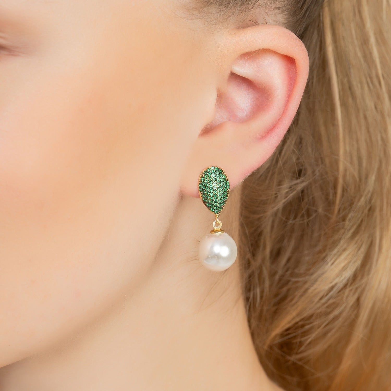 Classic Baroque Pearl Cz Drop Earrings Emerald