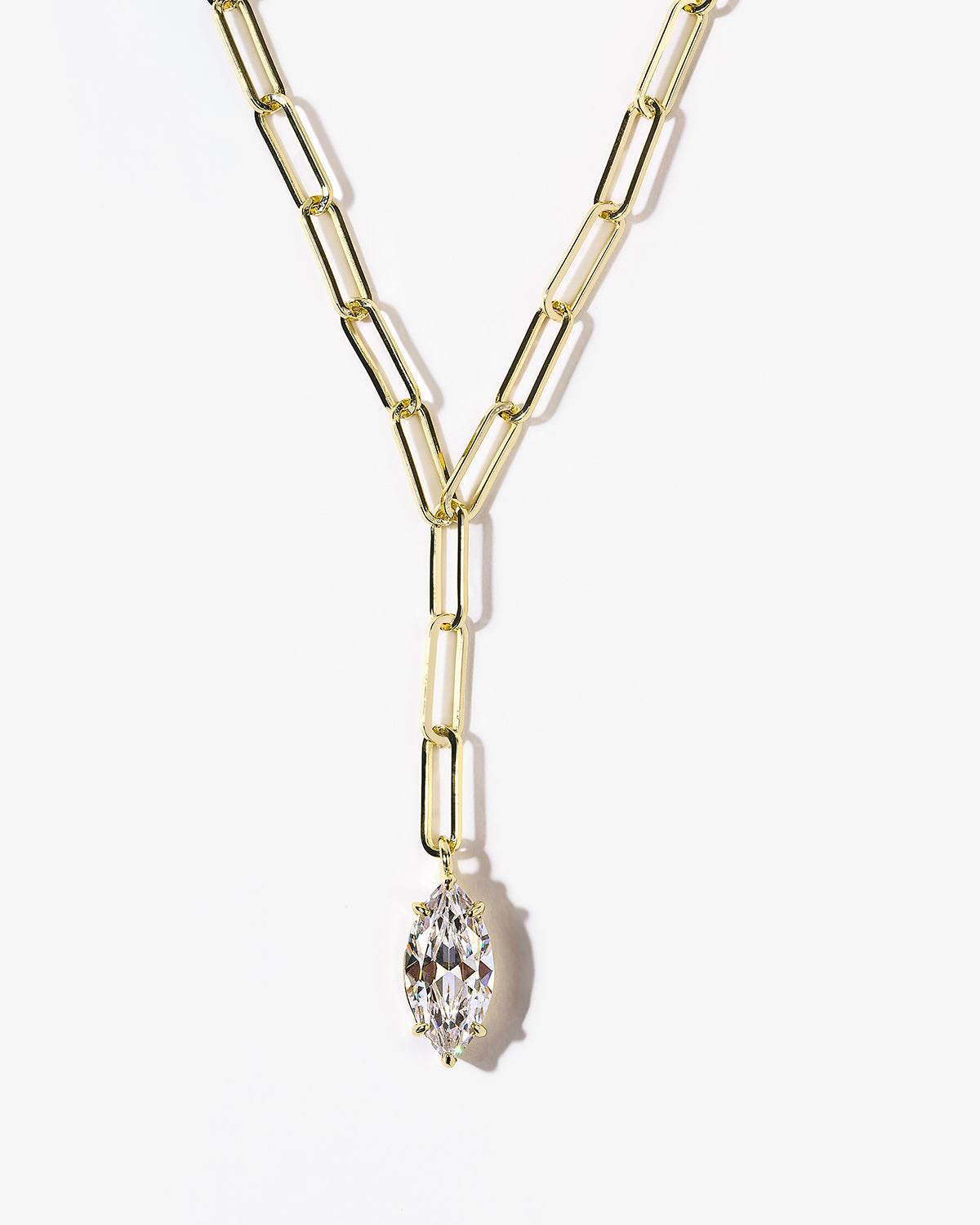 the-bradshaw-necklace-in-gold-and-white-diamondettes