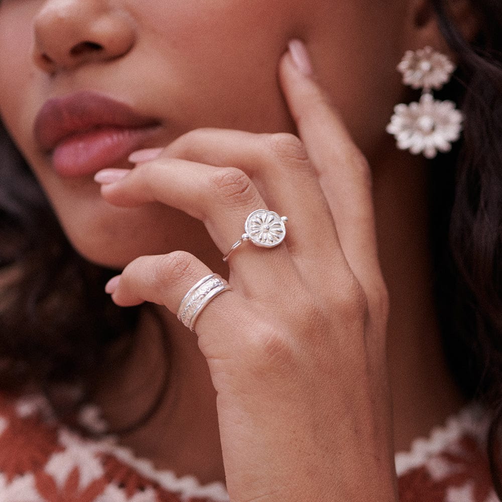 daisy-flower-ring-sterling-silver-daisy-london