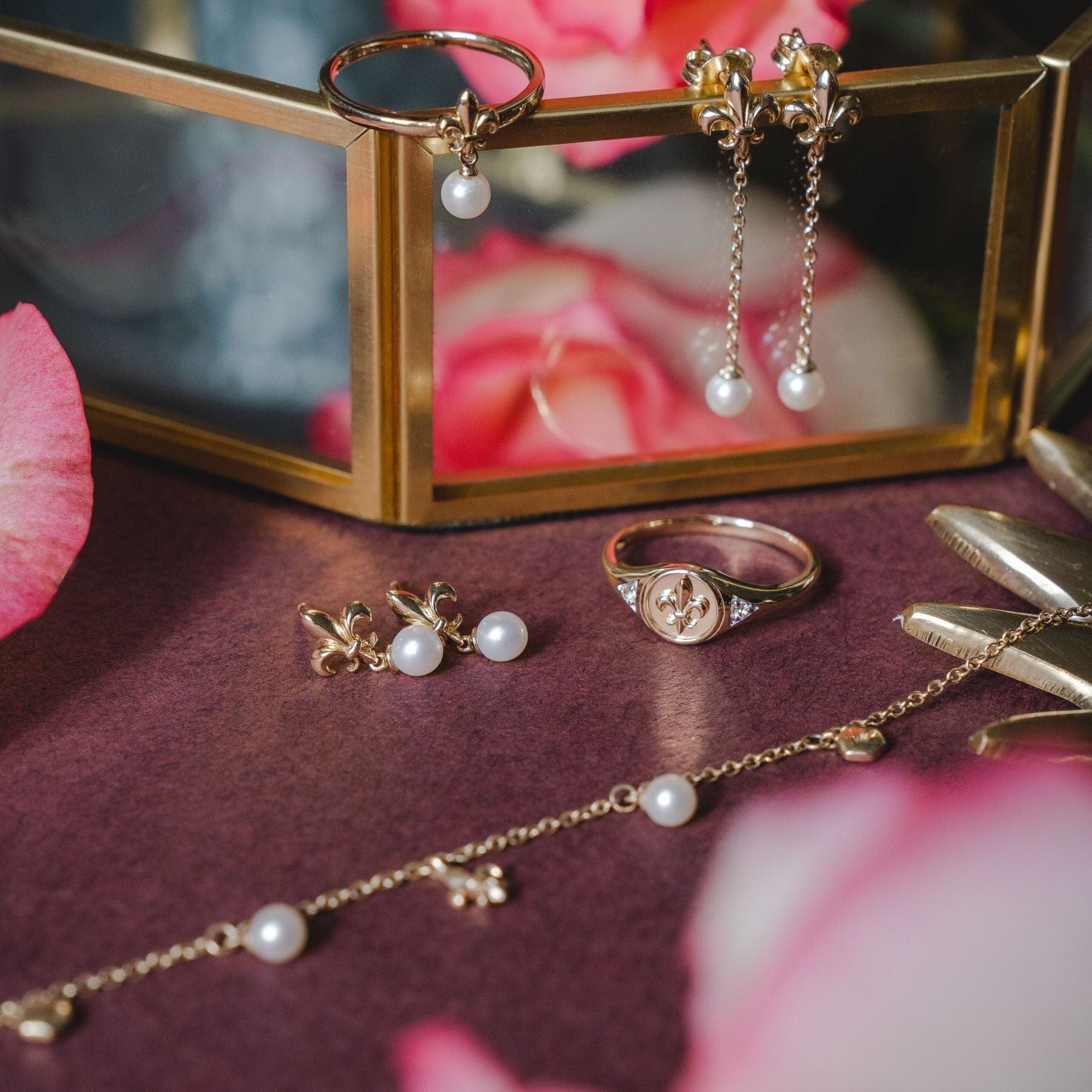 Pearl Fleur De Lis Choker Necklace In Yellow Gold