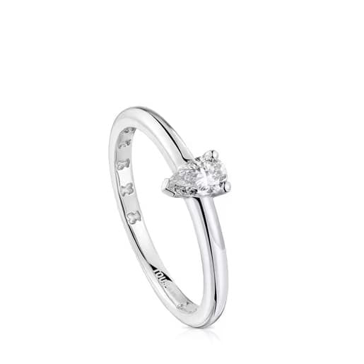 platinum-pear-cut-solitaire-ring