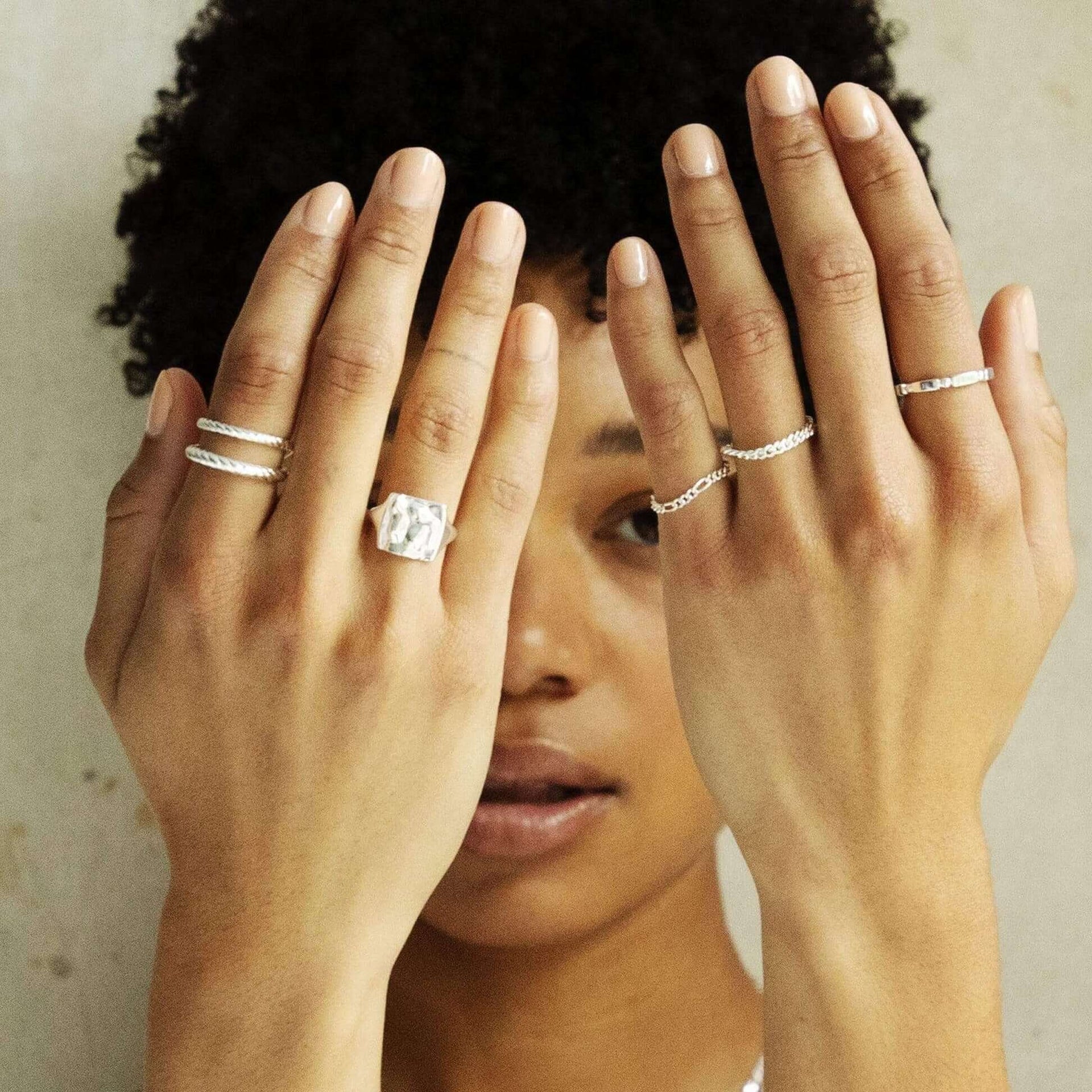 maia-ring-daisy-london