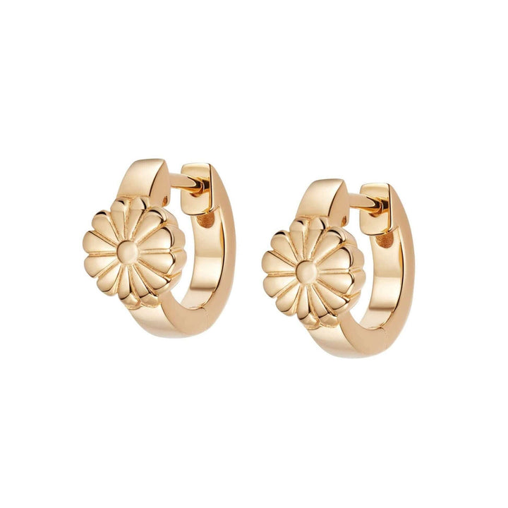 daisy-bloom-huggie-earrings-daisy-london